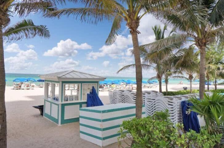 Beachfront Resort - Pool - Ocean View Balcony- Gym Маями Бийч Екстериор снимка