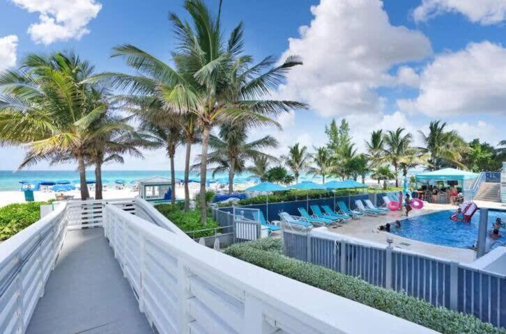 Beachfront Resort - Pool - Ocean View Balcony- Gym Маями Бийч Екстериор снимка