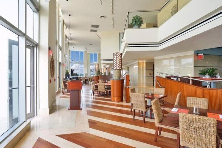 Beachfront Resort - Pool - Ocean View Balcony- Gym Маями Бийч Екстериор снимка